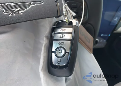 2025 Ford Mustang Mach-E Premium z USA, uszkodzony, nr VIN 3FMTK3SU8SMA13535